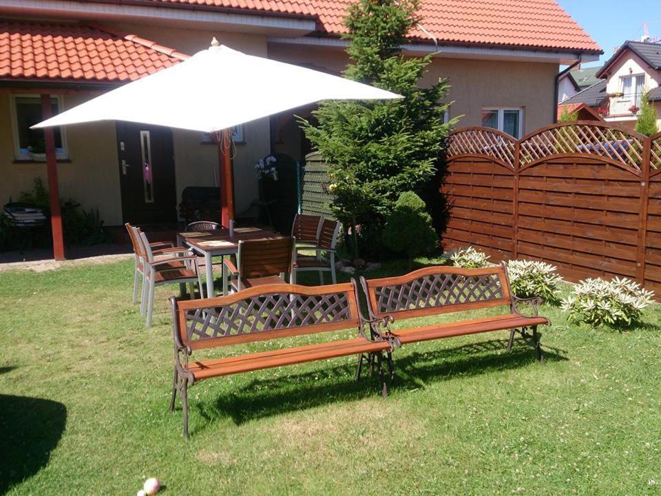 Dom Goscinny Kavera Dziwnówek Exterior foto
